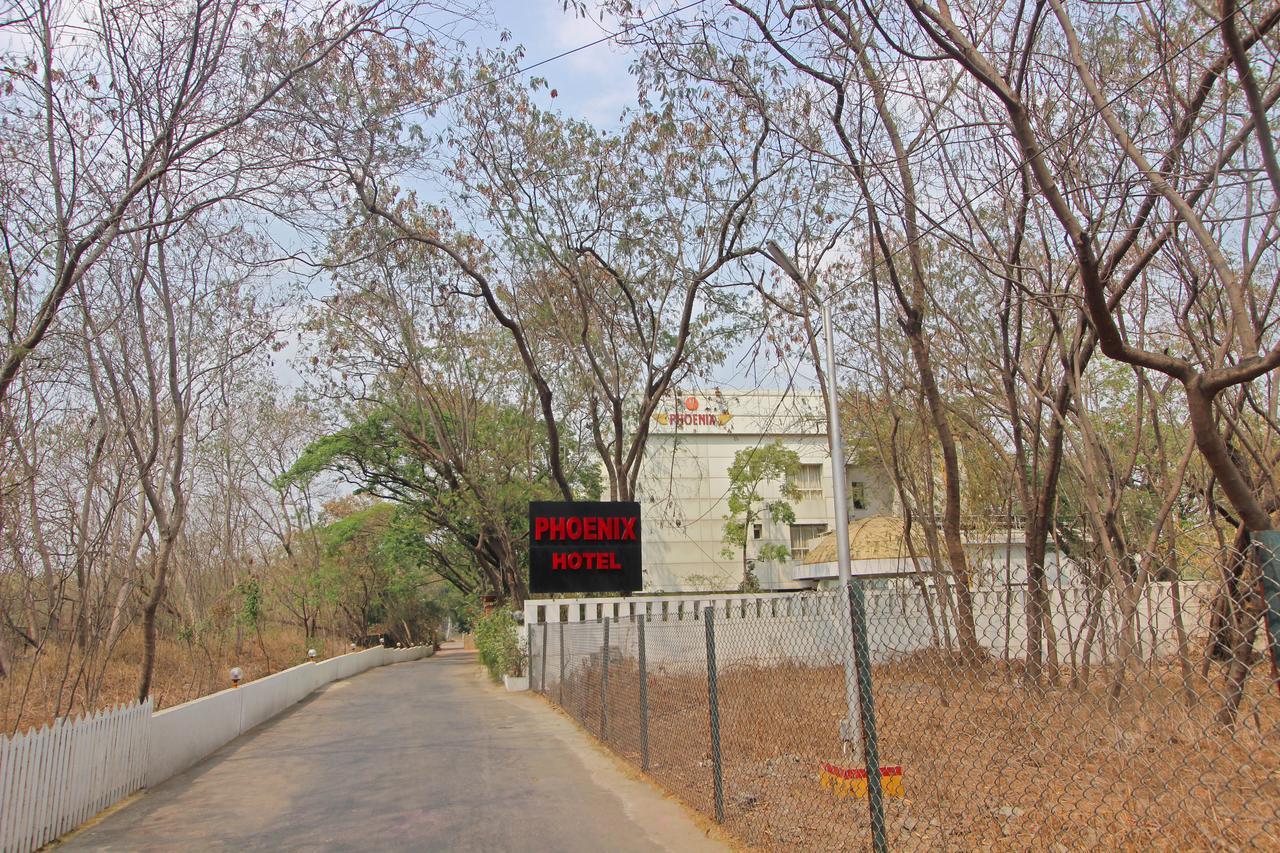 Hotel Phoenix Koregaon Park Pune Exterior foto