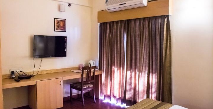 Hotel Phoenix Koregaon Park Pune Exterior foto