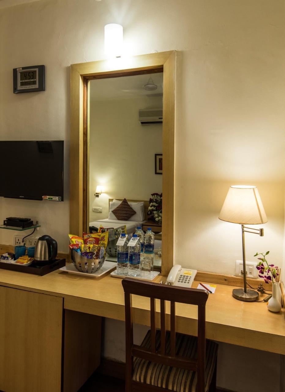 Hotel Phoenix Koregaon Park Pune Exterior foto
